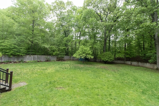 82 Whitethorn Dr, Guilford, CT 06437 - view of yard