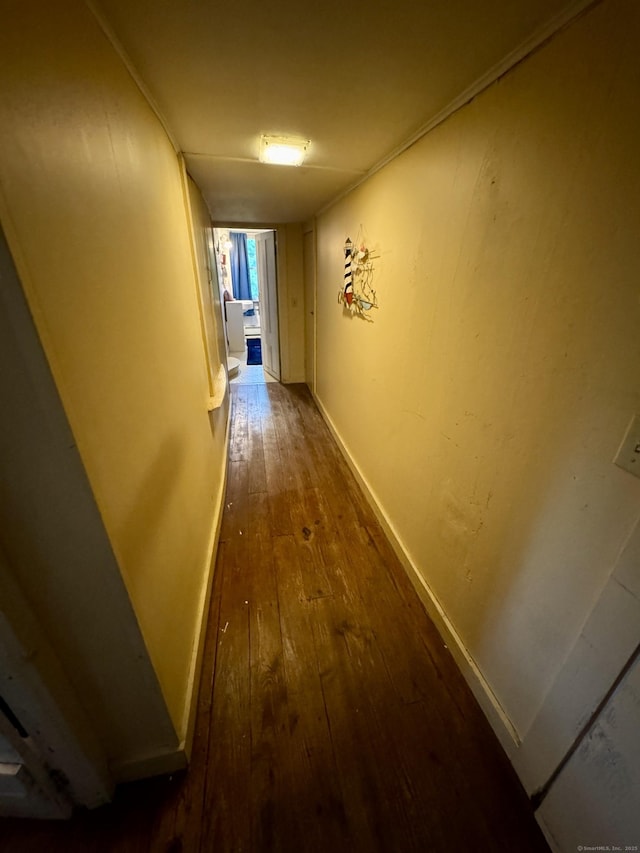 23 Old Mill Rd, Clinton, CT 06413 - corridor featuring dark wood-style floors and baseboards