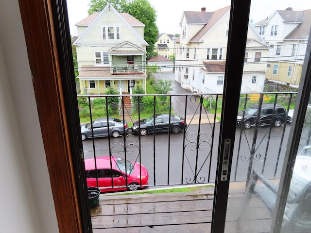 110 Bond St Unit 5B, Hartford, CT 06114 - doorway with a residential view