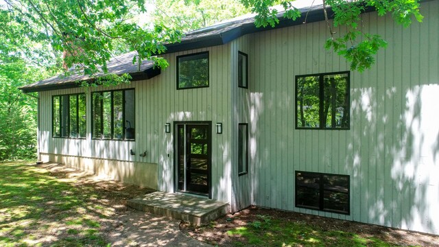 8 Bruce Ln, Avon, CT 06001 - view of entrance to property