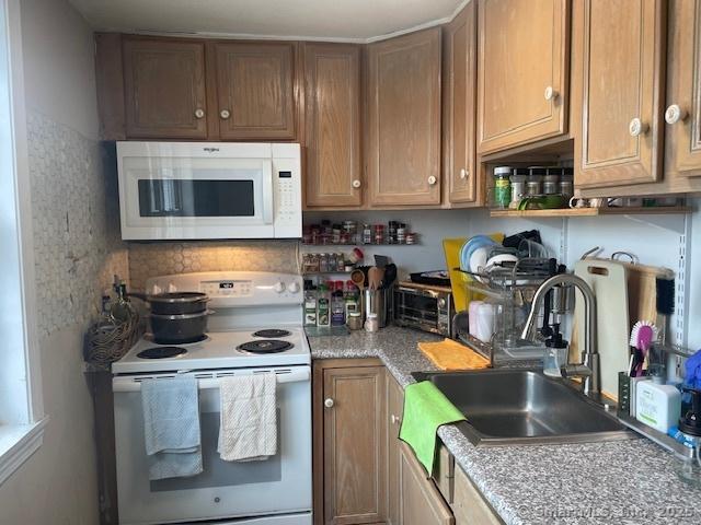 85 Avery St, Stamford, CT 06902 - photo 3