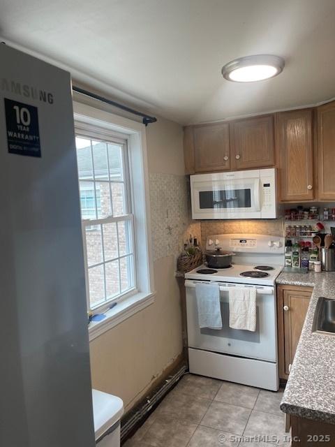 85 Avery St, Stamford, CT 06902 - photo 11