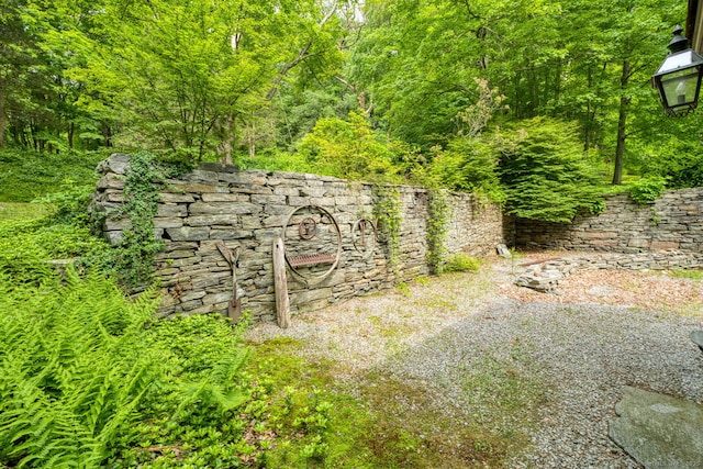 80 W Main St, Chester, CT 06412 - view of yard