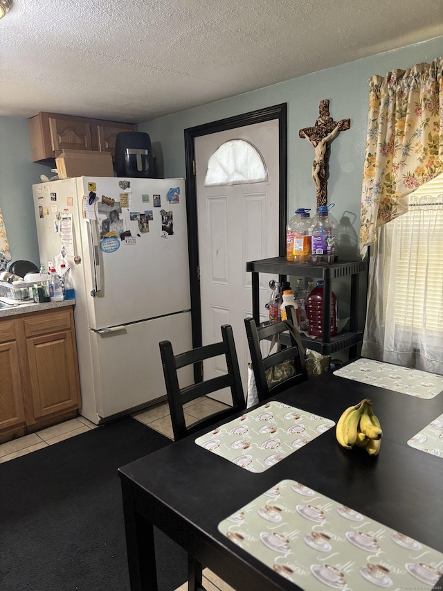 6 Peach St, Waterbury, CT 06708 - dining space with a textured ceiling