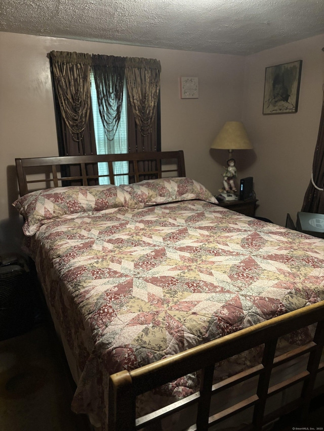 6 Peach St, Waterbury, CT 06708 - bedroom featuring a textured ceiling