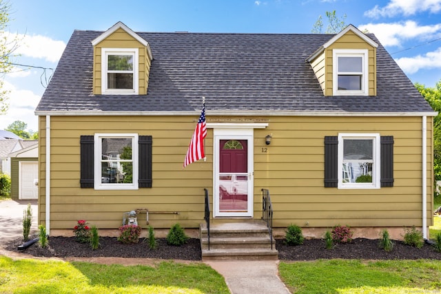 12 Pleasant Dr, Hamden, CT 06514 - new england style home featuring a shingled roof