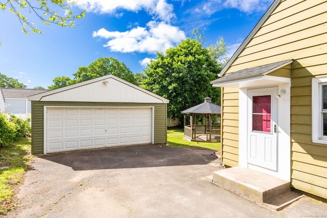 12 Pleasant Dr, Hamden, CT 06514 - view of detached garage