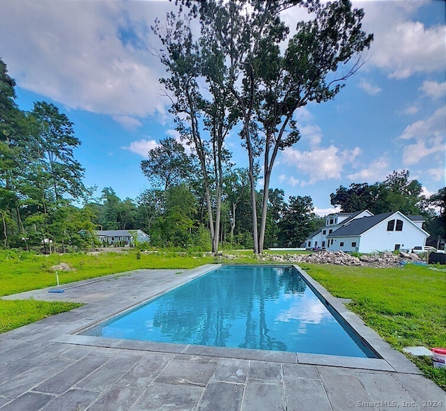 113 Woodbrook Dr, Stamford, CT 06907 - photo 2