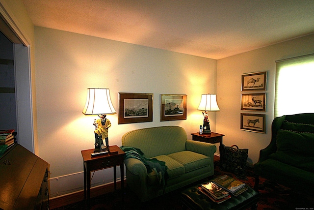 575A Village St, Southbury, CT 06488 - living room with baseboards