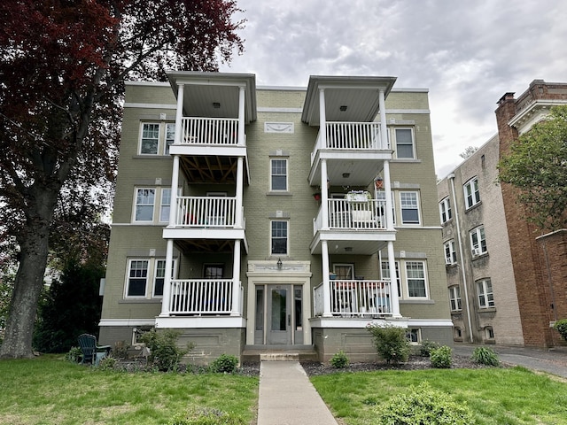 view of building exterior