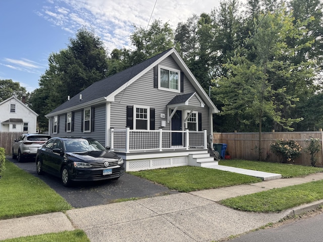 14 Russell St, Hamden, CT 06517 - bungalow-style home featuring roof with shingles