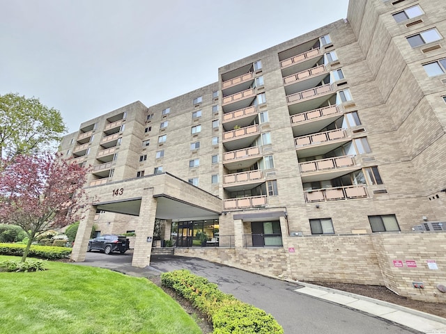 143 Hoyt St Apt 1F, Stamford, CT 06905 - view of apartment building / complex