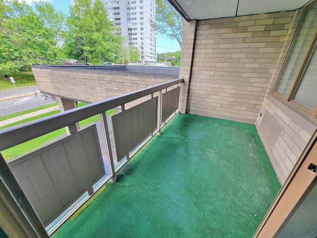 143 Hoyt St Apt 1F, Stamford, CT 06905 - view of balcony
