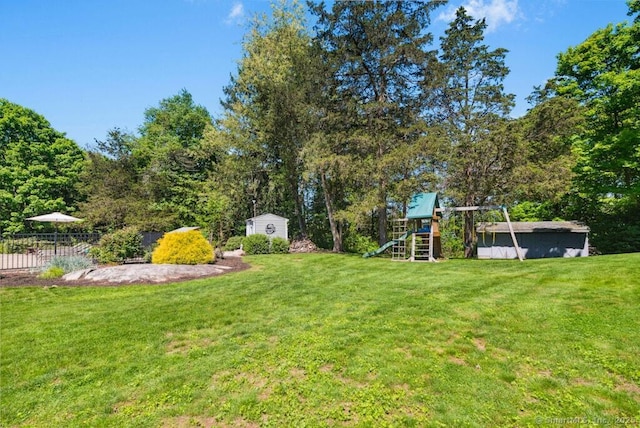 26 Thorson Rd, Oxford, CT 06478 - view of yard featuring a playground