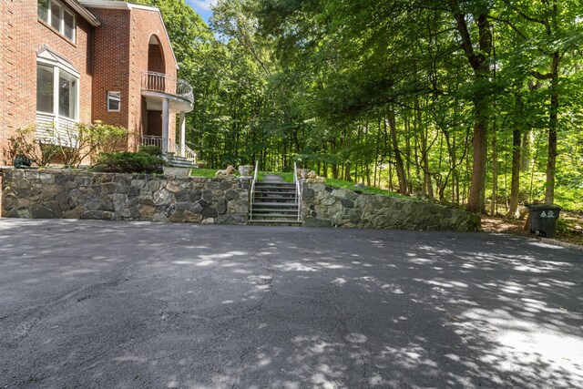 501 Woodbine Rd, Stamford, CT 06903 - photo 4