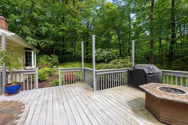 9 Meadowbrook Rd, New Fairfield, CT 06812 - deck featuring an outdoor fire pit and a grill