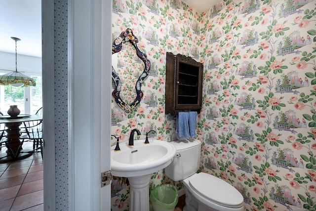 9 Meadowbrook Rd, New Fairfield, CT 06812 - bathroom with wallpapered walls, toilet, and tile patterned floors