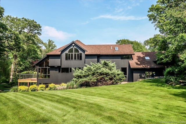 93 Graenest Ridge Rd, Wilton, CT 06897 - rear view of property with a yard and a shingled roof