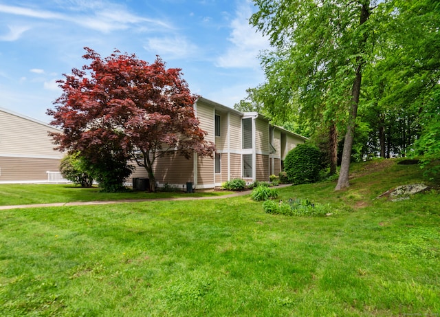 19 Keeler Close Close Unit 19, Ridgefield, CT 06877 - view of green lawn