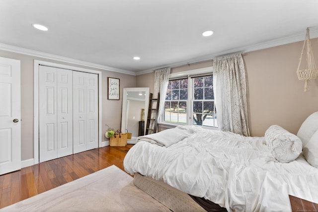 17 Saint Thomas St, Enfield, CT 06082 - bedroom with baseboards, wood finished floors, recessed lighting, crown molding, and a closet