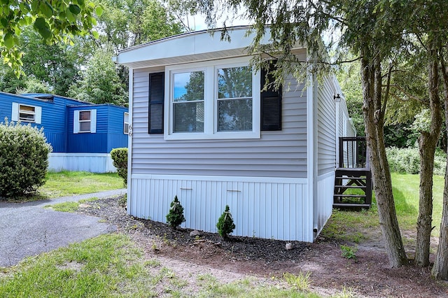 66 Nancy Ln, Naugatuck, CT 06770 - view of side of property