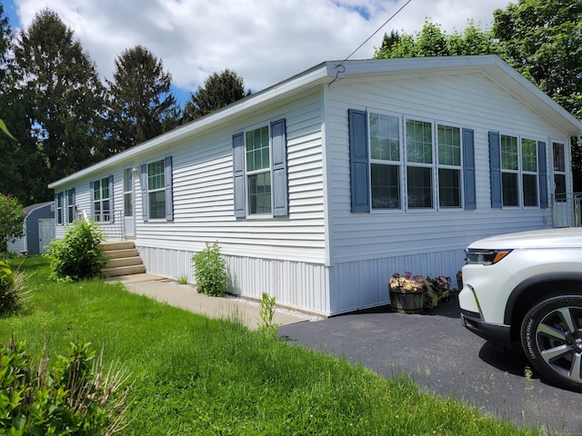 208 G St, Groton, CT 06340 - view of side of home
