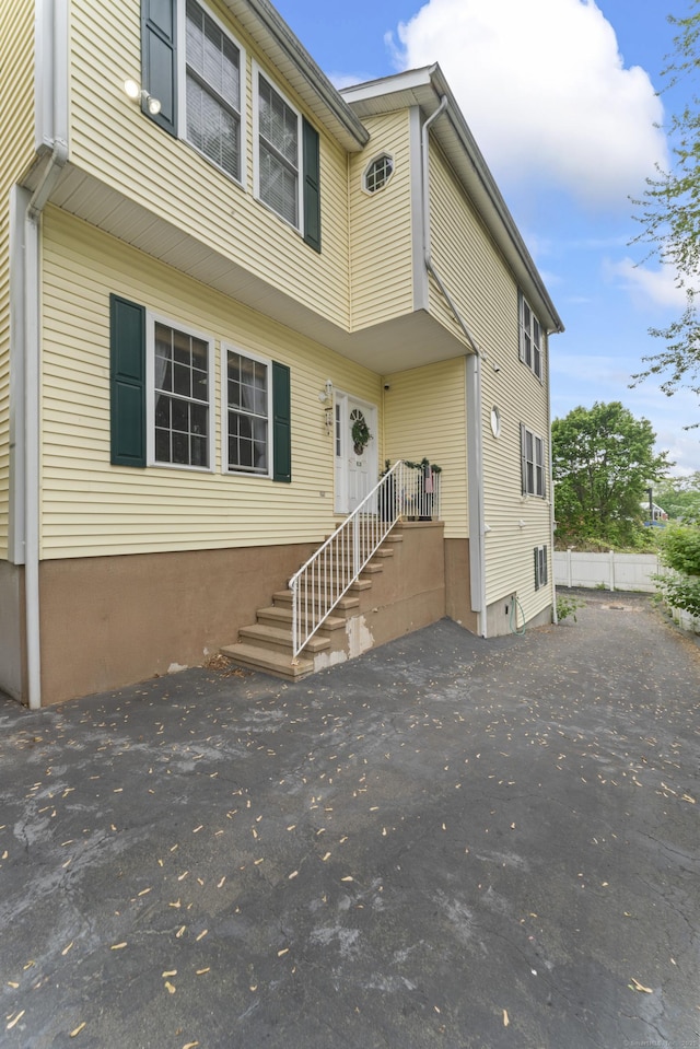 1095 Hope St Unit B, Stamford, CT 06907 - view of front of house
