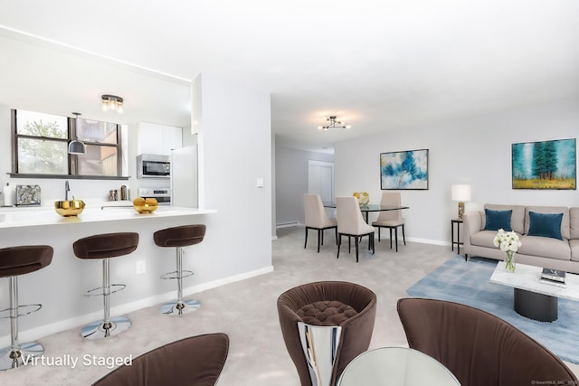 201 College St Unit 3, Middletown, CT 06457 - living area featuring baseboards and light carpet
