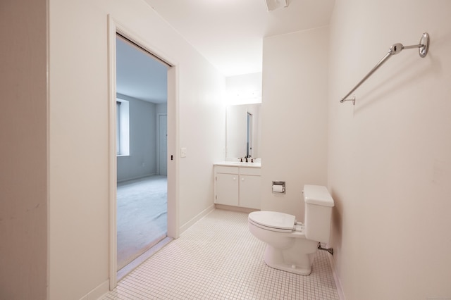 5 Bridgewater Cmn Unit 5, Bridgewater, CT 06752 - bathroom featuring toilet, vanity, baseboards, and tile patterned floors