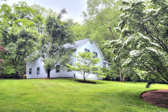 481 Ridgefield Rd, Wilton, CT 06897 - view of grassy yard