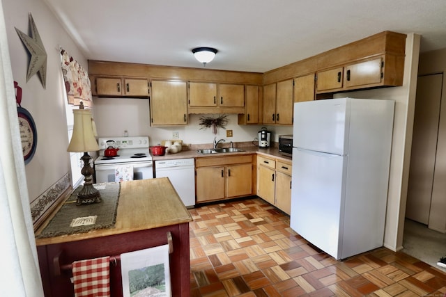 880 Long Hill Rd Unit 880, Middletown, CT 06457 - kitchen featuring white appliances, a sink, and light countertops