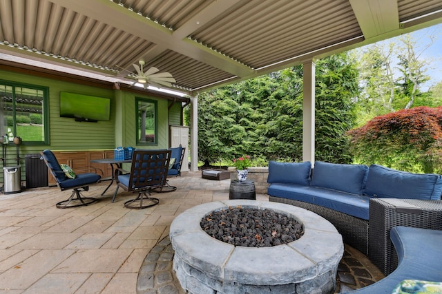 23 Blackhaw Dr, Cromwell, CT 06416 - view of patio with ceiling fan, an outdoor living space with a fire pit, and outdoor dining space