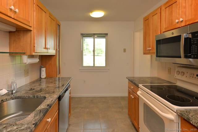 419 Heritage Vlg Unit B, Southbury, CT 06488 - photo 5