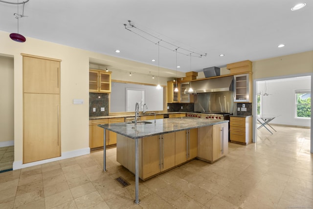 342 Cedarwood Dr, Orange, CT 06477 - photo 8