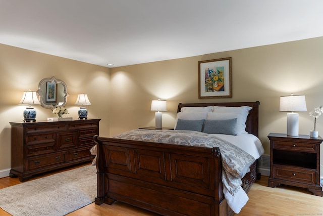 14 Fernhurst, Farmington, CT 06032 - bedroom with light wood-style floors