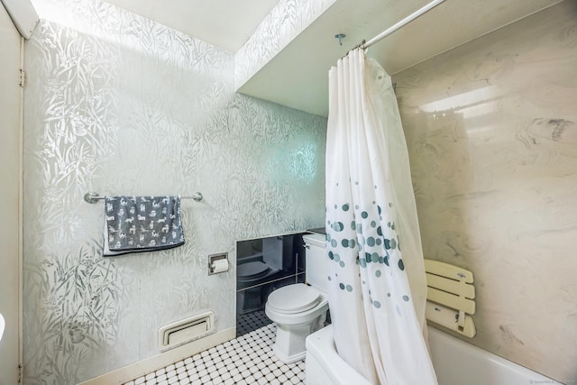 200 Willow St, Hamden, CT 06518 - full bath with toilet, shower / bath combo with shower curtain, wallpapered walls, and tile patterned flooring