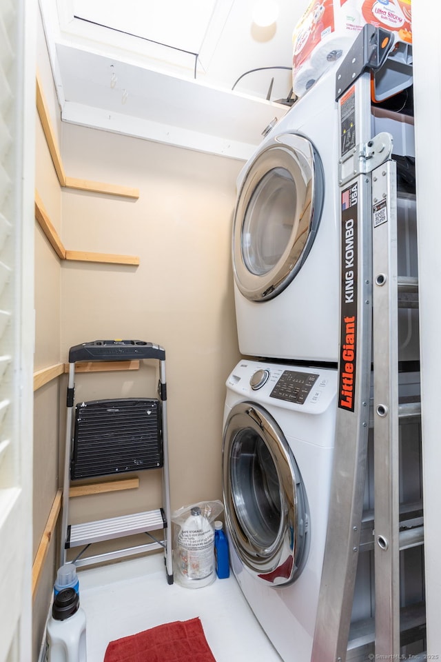 202 Foxwood Ln Unit 202, Milford, CT 06461 - washroom with stacked washer / dryer