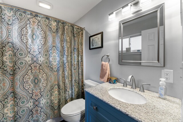 72 Lake View Dr, Woodstock, CT 06281 - bathroom featuring toilet, vanity, and a shower with curtain
