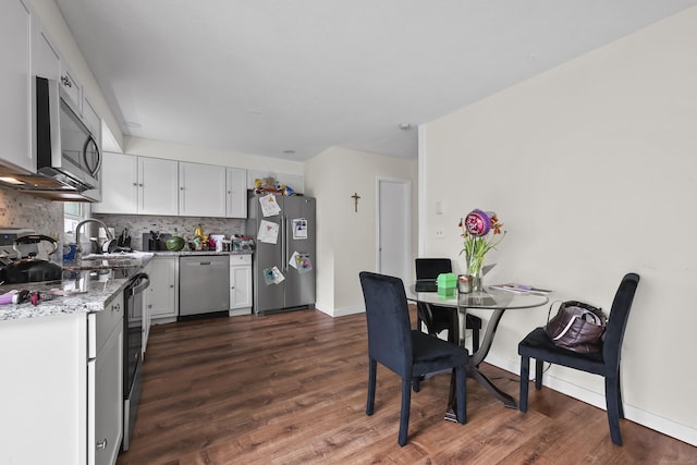 81 Glenstone Rd, Waterbury, CT 06705 - photo 6
