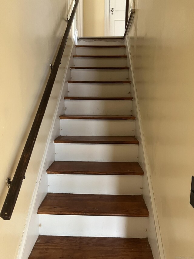 40 Bellevue Rd, New Haven, CT 06511 - staircase with wood finished floors