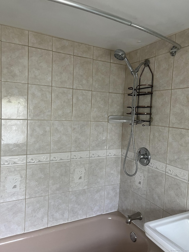 40 Bellevue Rd, New Haven, CT 06511 - bathroom with shower / tub combination