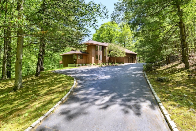 17 Walker Ln, Weston, CT 06883 - mid-century inspired home featuring driveway