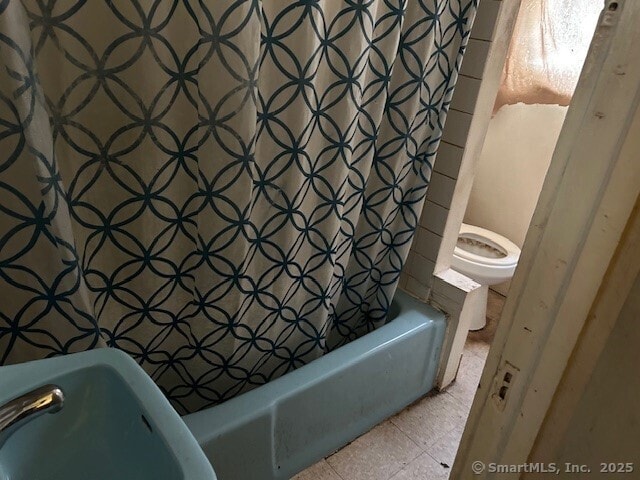 19 Wakefield Ct, New Britain, CT 06053 - full bath with toilet, a sink, and shower / bath combination with curtain