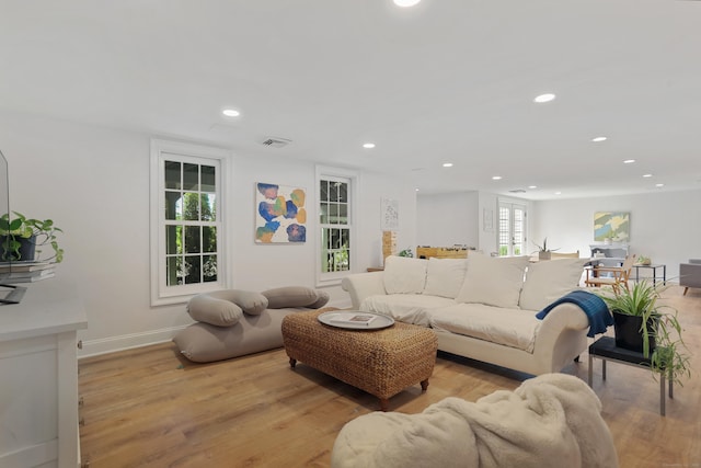 10 Easton Heights Ln, Easton, CT 06612 - living room featuring light wood-style flooring, recessed lighting, and baseboards