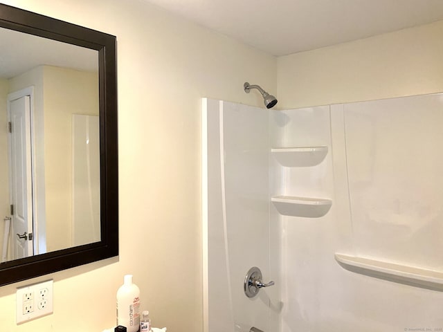 52 Lake View Ave, Salem, CT 06420 - bathroom with shower / bath combination