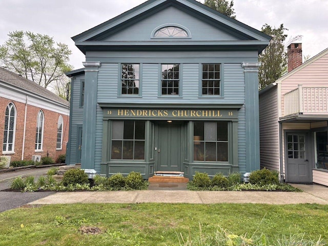 14 Main St, Salisbury, CT 06039 - greek revival house featuring a front lawn