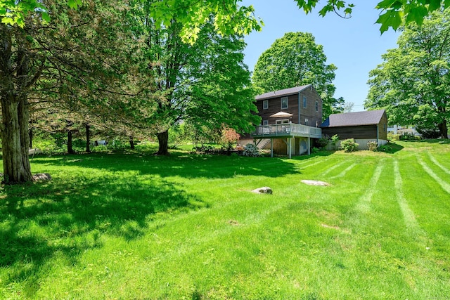 113 Toddy Hill Rd, Newtown, CT 06482 - view of grassy yard featuring a wooden deck