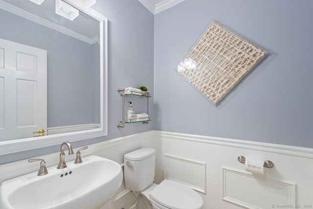 7 Sherwood Farms Ln, Westport, CT 06880 - half bath featuring a sink, crown molding, and toilet