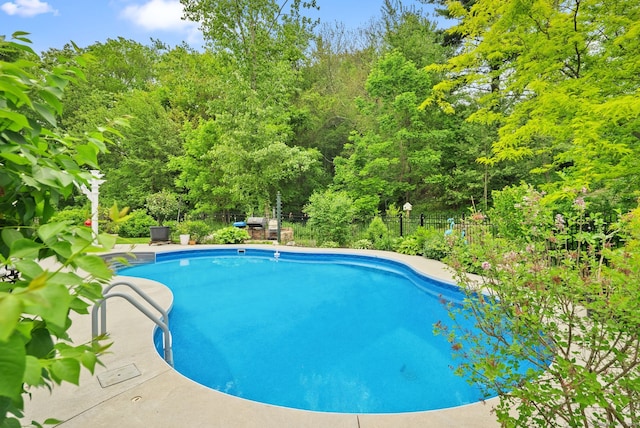 100 Pembroke Ter, Glastonbury, CT 06033 - view of pool