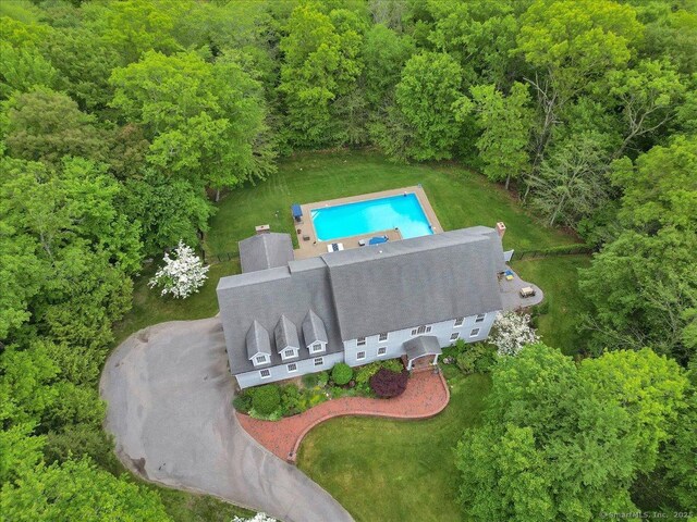15 Surrey Ridge Rd, Killingworth, CT 06419 - aerial view of property and surrounding area featuring a pool and a forest
